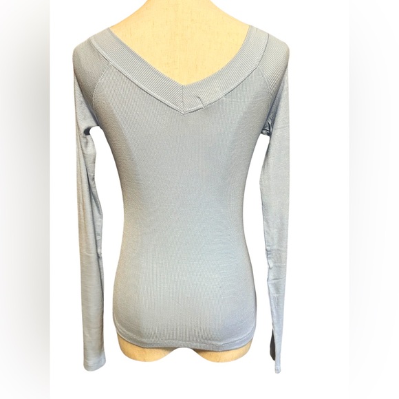 Urban Outfitters BDG Shannen Off-The-Shoulder Long Sleeve Tee in Blue - Picture 7 of 9